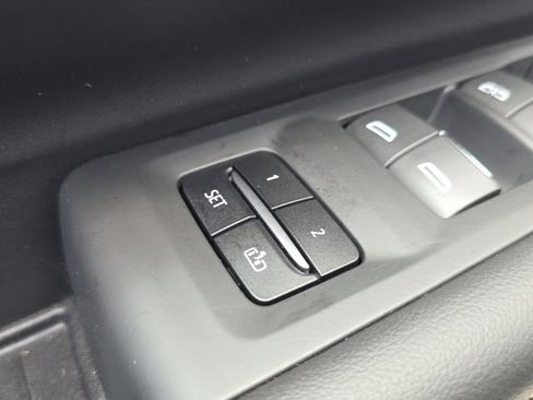 Used 2023 Chevrolet Tahoe Premier RWD image 28