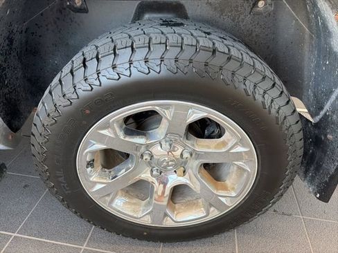 Used 2014 RAM 1500 Laramie w/ Convenience Group AWD/4WD image 6