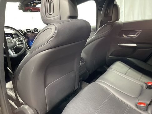 Used 2024 Mercedes-Benz GLC 300 4MATIC image 22