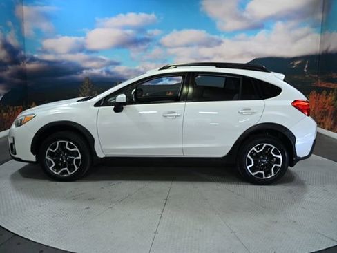 Used 2016 Subaru Crosstrek 2.0i Premium w/ Moonroof Package image 5