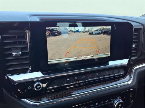 Used 2024 GMC Sierra 1500 Elevation image 25