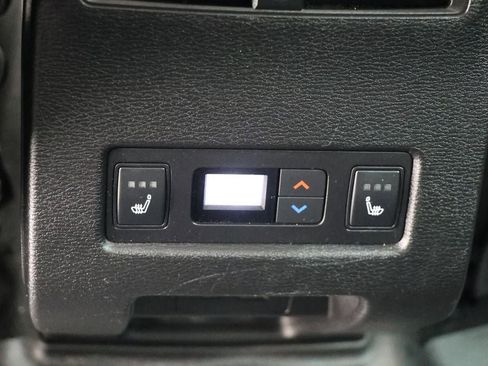 Used 2023 Mitsubishi Outlander SEL image 13