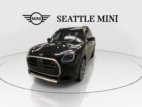 New 2025 MINI Cooper Countryman S w/ Comfort Package Max image 4