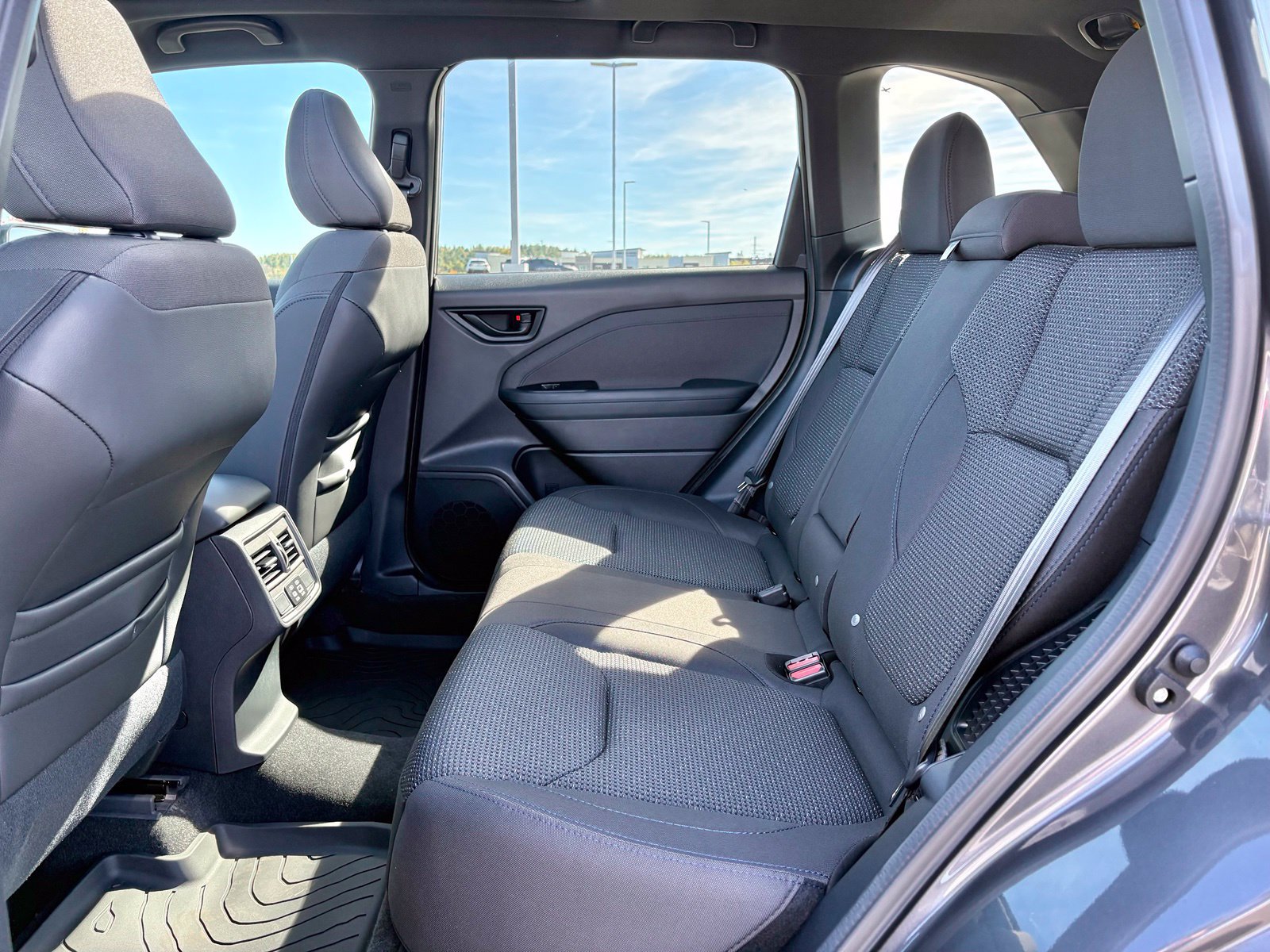 New 2026 Subaru Forester Premium AWD/4WD image 32
