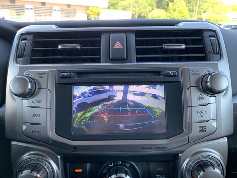 Used 2016 Toyota 4Runner SR5 AWD/4WD image 24