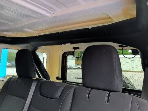 Used 2021 Jeep Wrangler Unlimited Rubicon w/ Steel Bumper Group AWD/4WD image 27