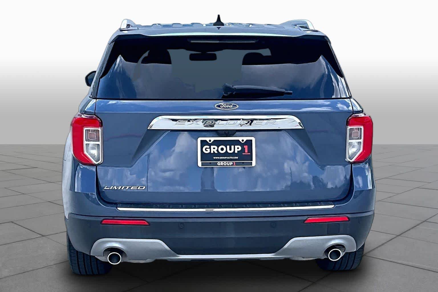 Used 2021 Ford Explorer Limited w/ Equipment Group 301A RWD image 5