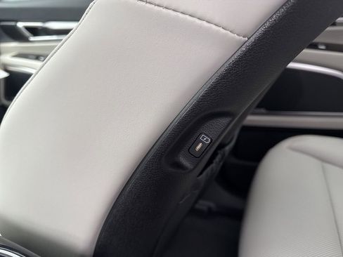 New 2025 Kia Telluride S image 13