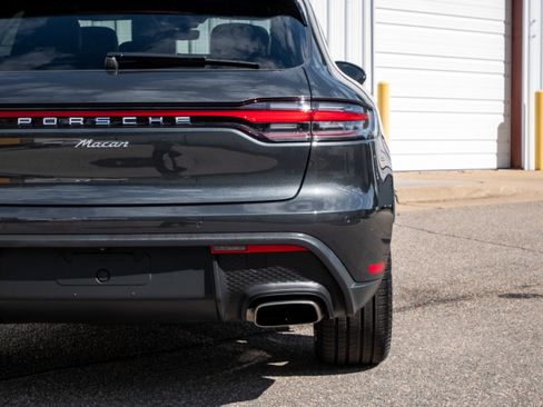 Used 2025 Porsche Macan image 14