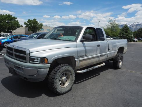 Used 2001 Dodge Ram 2500 Truck 4x4 Quad Cab image 1