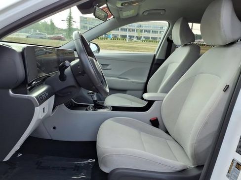 Used 2024 Hyundai Kona SEL AWD/4WD image 15