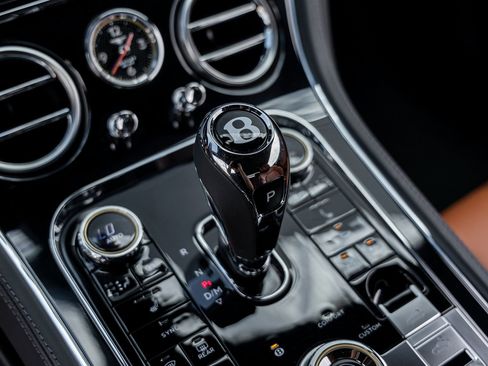 Used 2022 Bentley Continental GT image 29