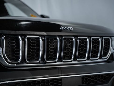 Certified 2023 Jeep Grand Cherokee Overland image 15