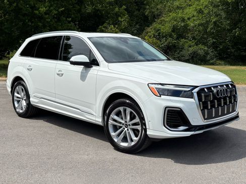 Used 2025 Audi Q7 3.0T Premium w/ Convenience Package AWD/4WD image 1