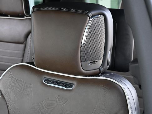 Used 2025 GMC Yukon Denali Ultimate image 33