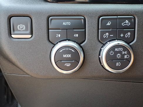 Certified 2023 GMC Sierra 1500 SLT w/ SLT Premium Package AWD/4WD image 24