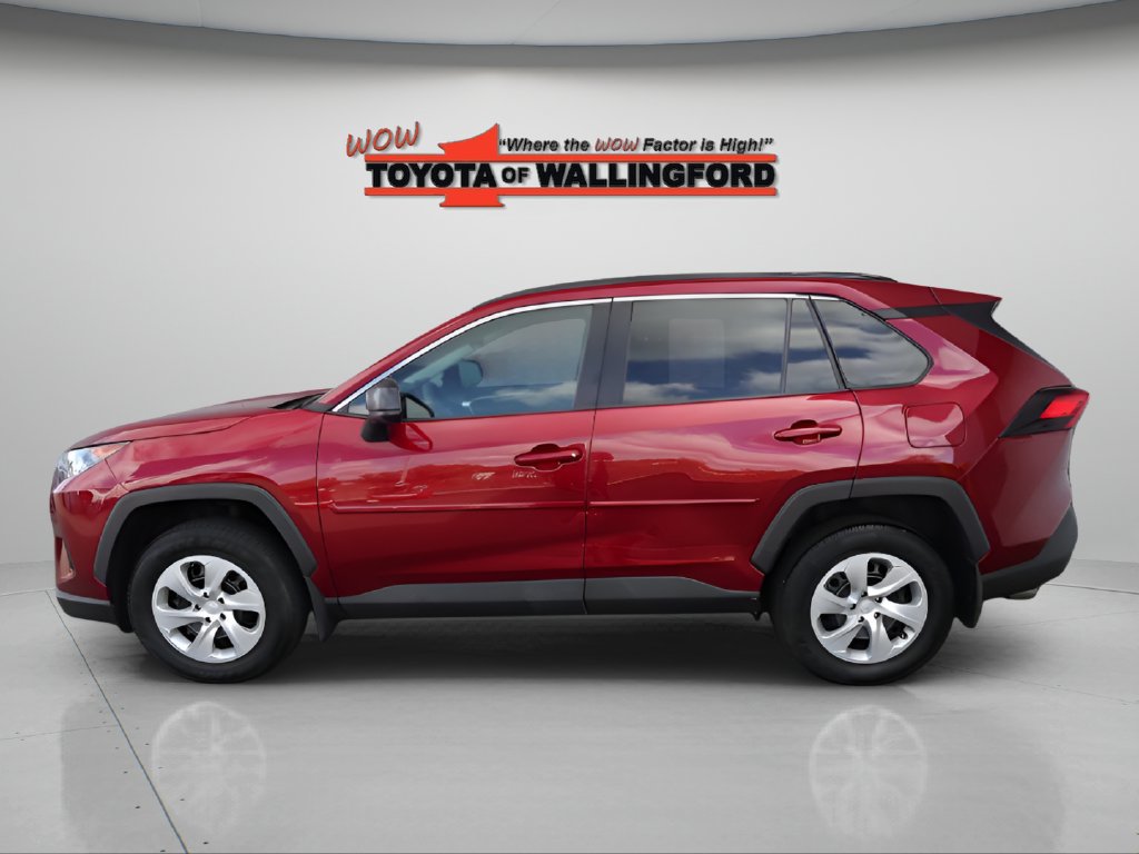 Used 2021 Toyota RAV4 LE AWD/4WD image 2