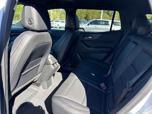 New 2026 Chevrolet Equinox LT image 18