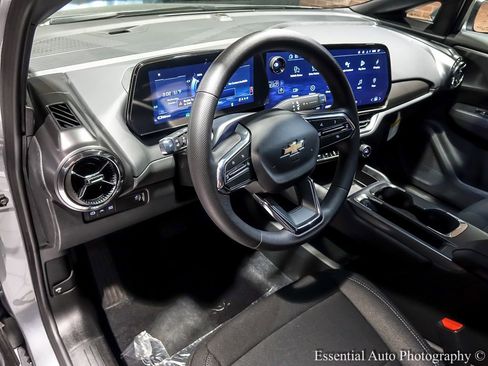 New 2026 Chevrolet Equinox EV LT image 11