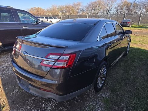 Used 2016 Ford Taurus Limited image 3