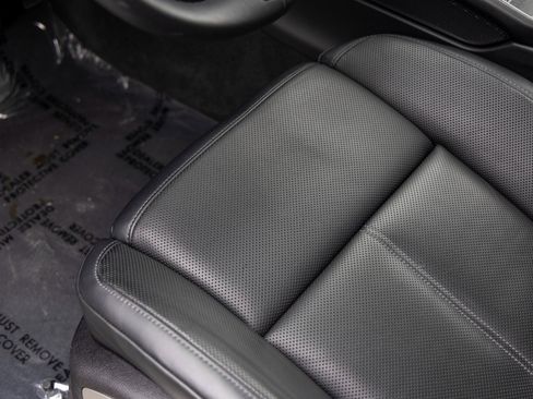 Certified 2025 Porsche Macan image 26