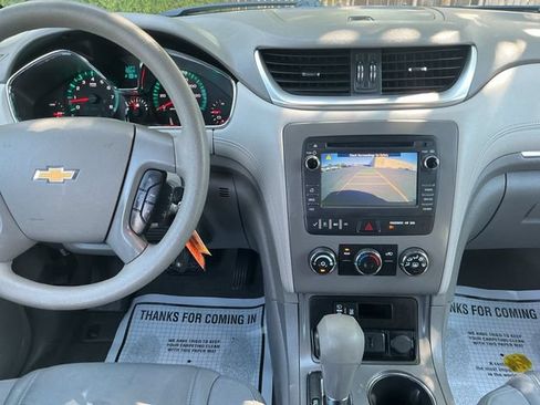 Used 2015 Chevrolet Traverse LS AWD/4WD image 17