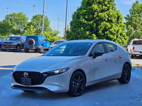 Used 2024 MAZDA MAZDA3 s FWD image 3