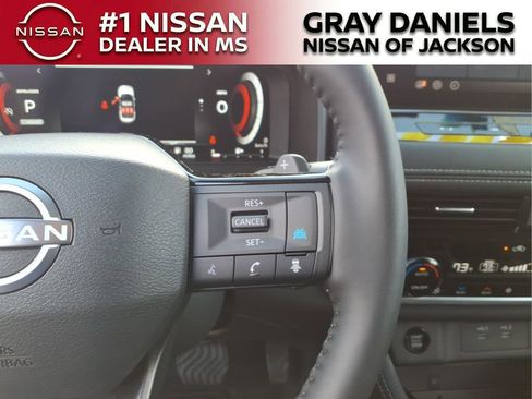 Certified 2025 Nissan Rogue Platinum w/ Platinum Premium Package image 15