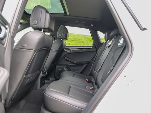 New 2026 Porsche Macan AWD/4WD image 42