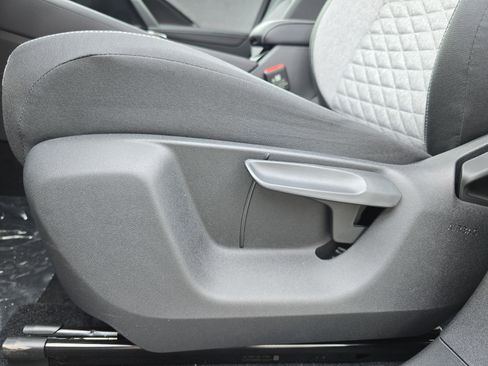 New 2026 Volkswagen Tiguan S FWD image 28