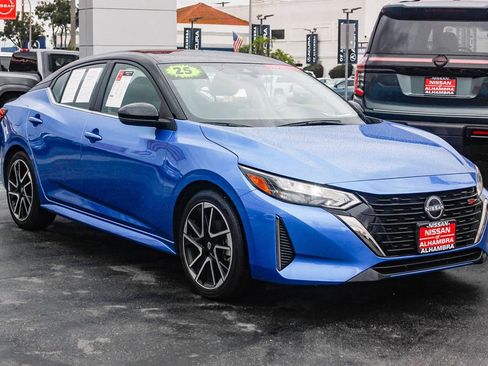 Certified 2025 Nissan Sentra SR image 4