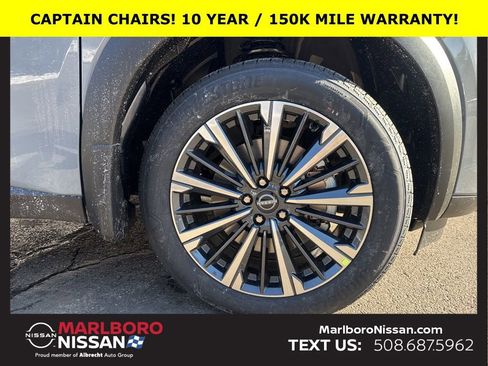 New 2026 Nissan Pathfinder Platinum image 9