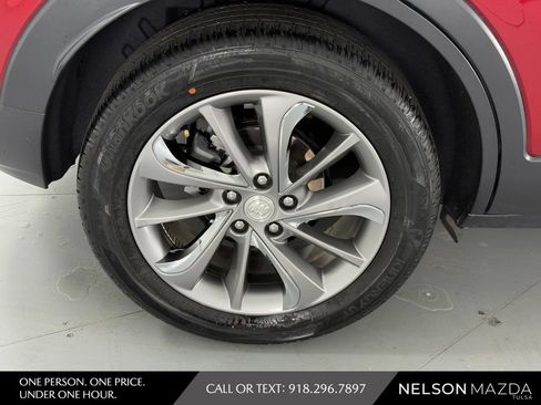 Used 2020 Buick Encore GX Essence w/ Experience Buick Package AWD/4WD image 11