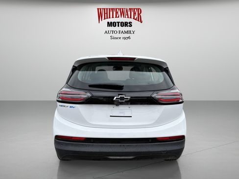 Used 2022 Chevrolet Bolt LT w/ Infotainment Package FWD image 3