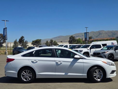 Used 2017 Hyundai Sonata SE FWD image 8