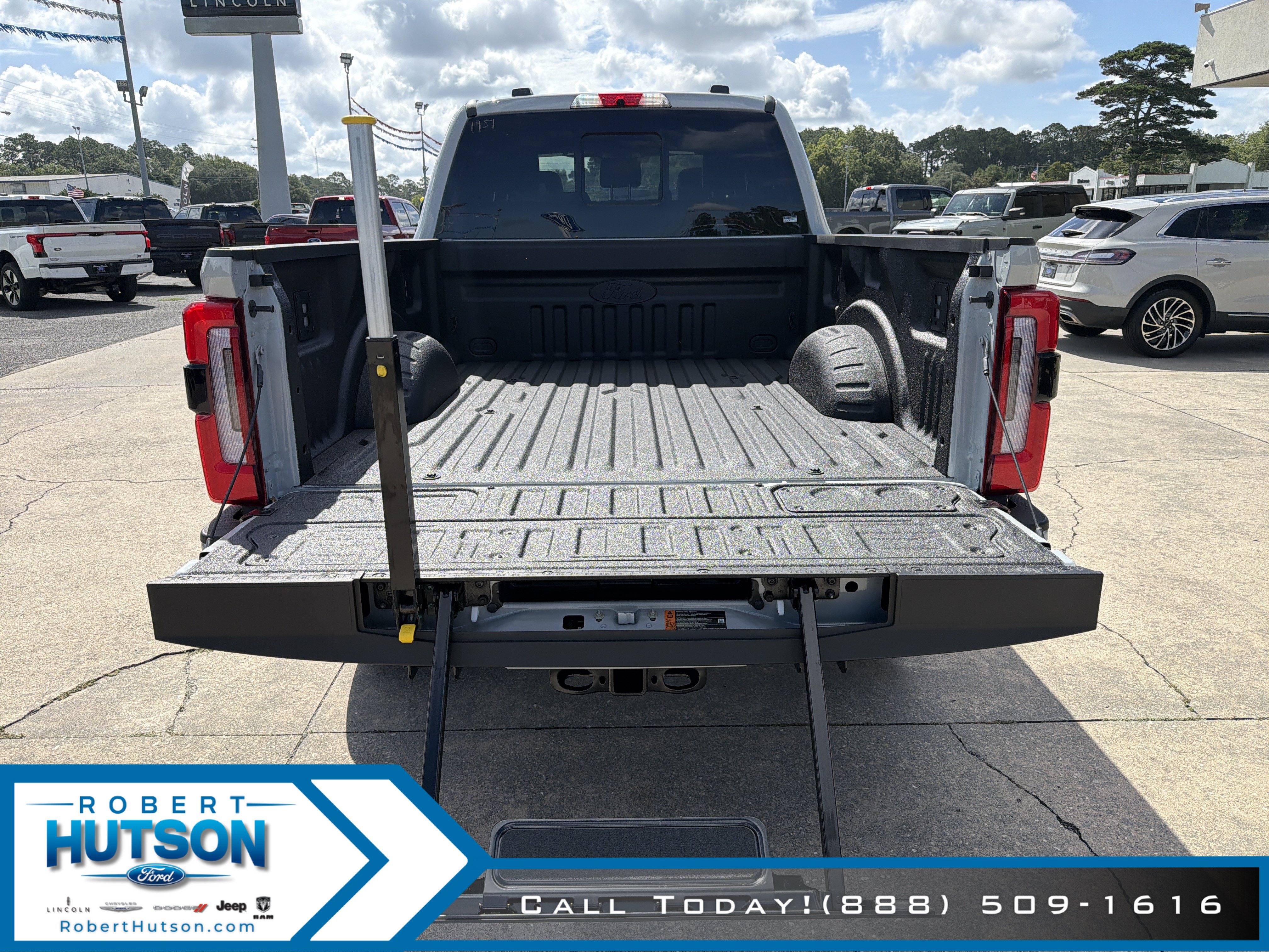 New 2026 Ford F250 Platinum AWD/4WD image 8