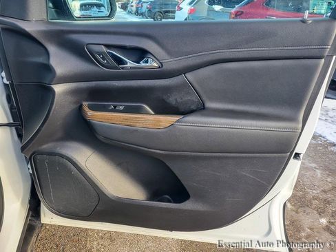 Certified 2022 GMC Acadia SLE w/ Driver Convenience Package image 23