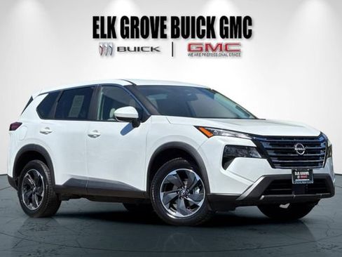 Used 2024 Nissan Rogue SV FWD image 2
