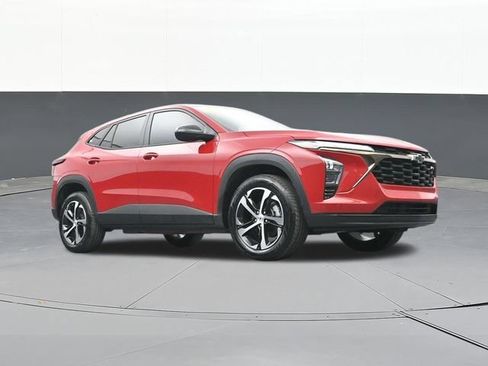 Used 2026 Chevrolet Trax RS FWD image 55