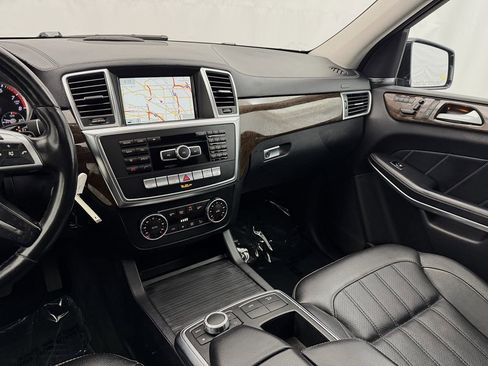 Used 2014 Mercedes-Benz GL 450 4MATIC image 13