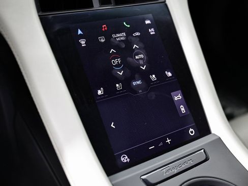 Certified 2024 Porsche Taycan image 40