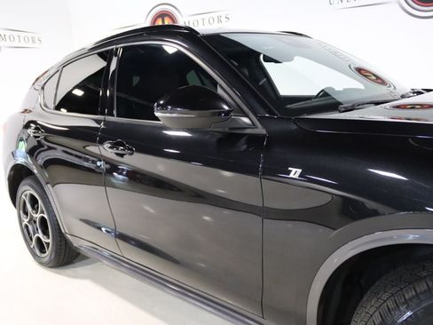 Used 2022 Alfa Romeo Stelvio Ti AWD/4WD image 7