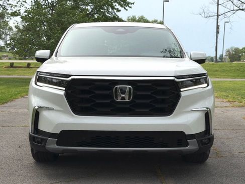 Used 2025 Honda Pilot EX-L image 34