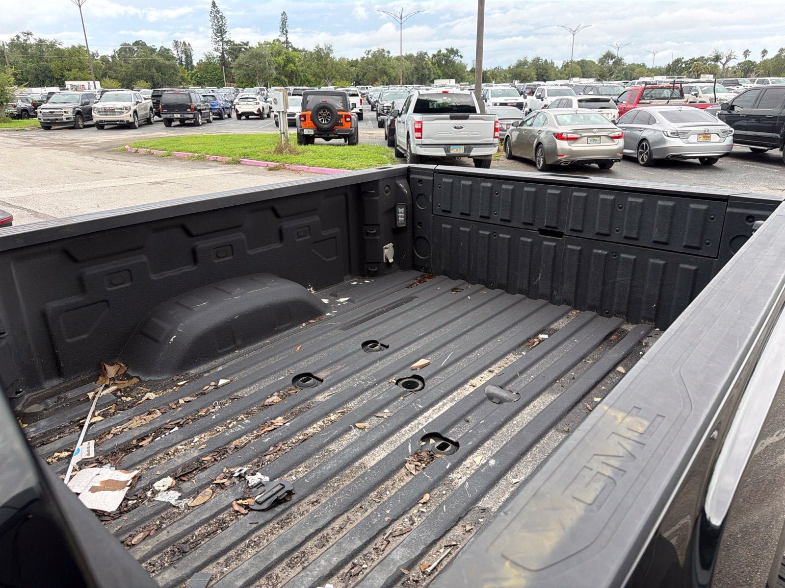 Used 2022 GMC Sierra 2500 Denali w/ Denali Ultimate Package AWD/4WD image 9