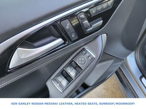 Used 2018 INFINITI QX30 Premium w/ Cargo Package image 38