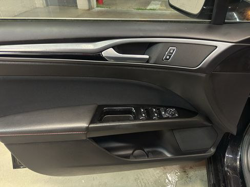 Used 2016 Ford Fusion SE w/ Equipment Group 201A AWD/4WD image 13