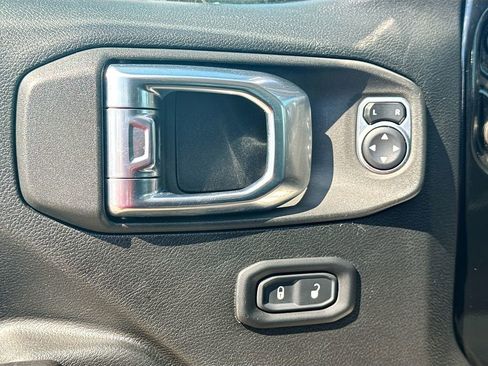 Used 2021 Jeep Wrangler Unlimited Willys image 23