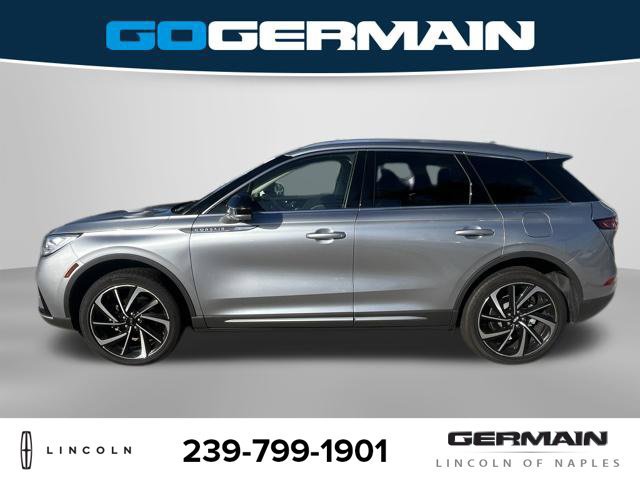 Used 2024 Lincoln Corsair Reserve w/ Equipment Group 201A AWD/4WD image 3