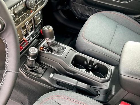 New 2026 Jeep Wrangler Unlimited Rubicon image 8