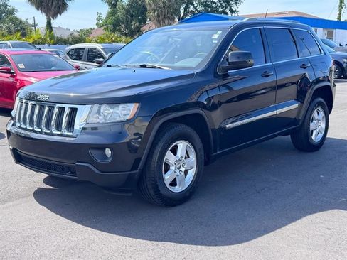 Used 2012 Jeep Grand Cherokee Laredo w/ Laredo E Group RWD image 2